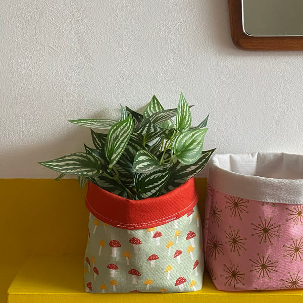 Small Plant cosy or basket | Mushroom print