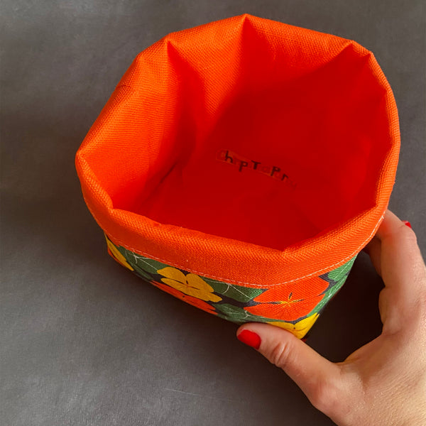 Plant cosy or basket | Nasturtium print