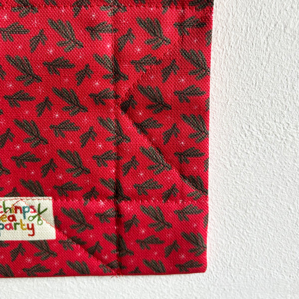 Mini quilt wall hanging | Cosy Christmas