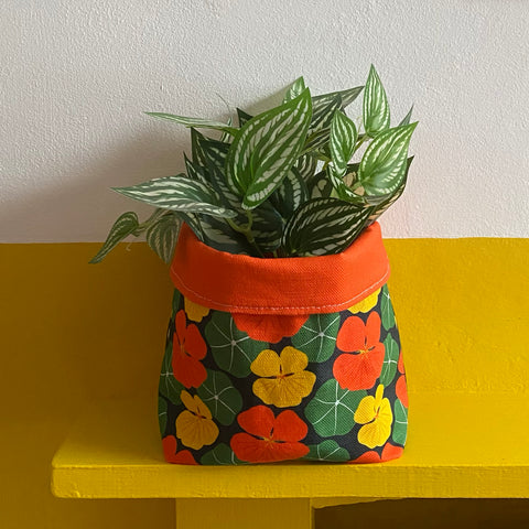 Plant cosy or basket | Nasturtium print