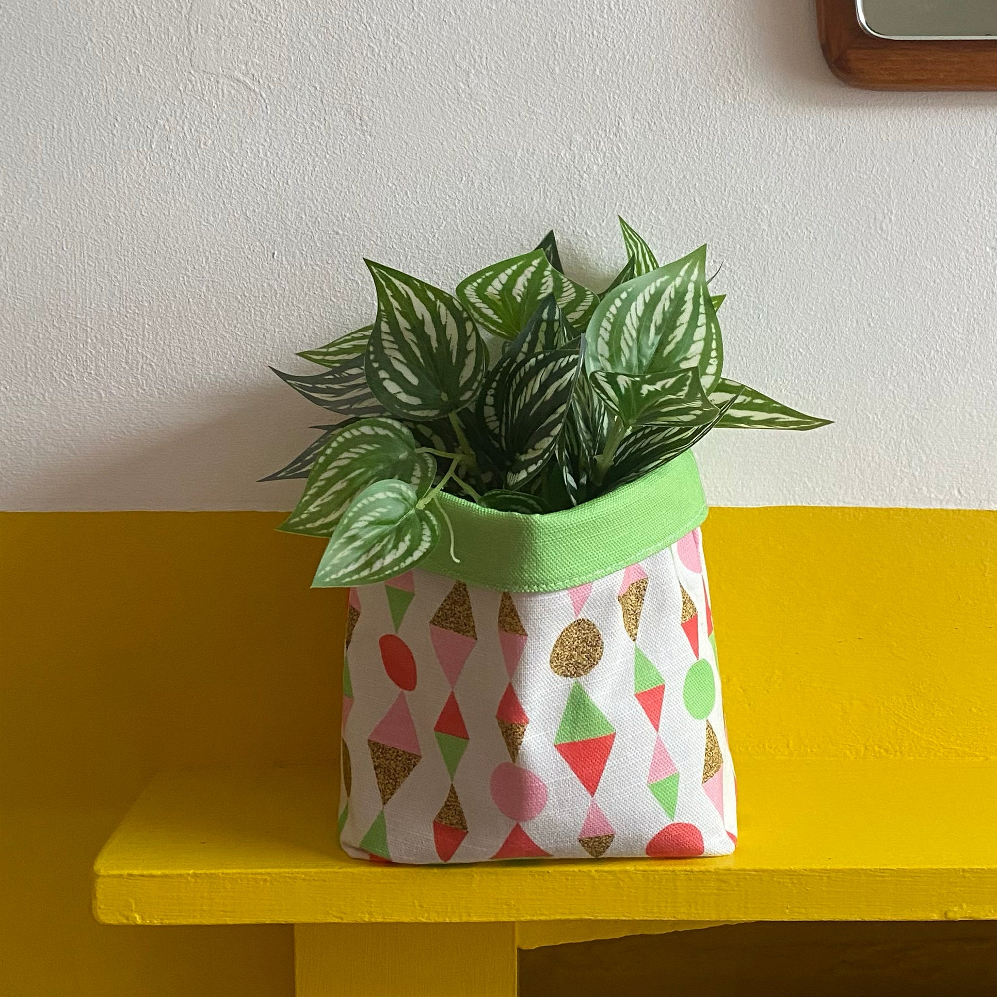 Plant cosy or basket | Geometric shapes print