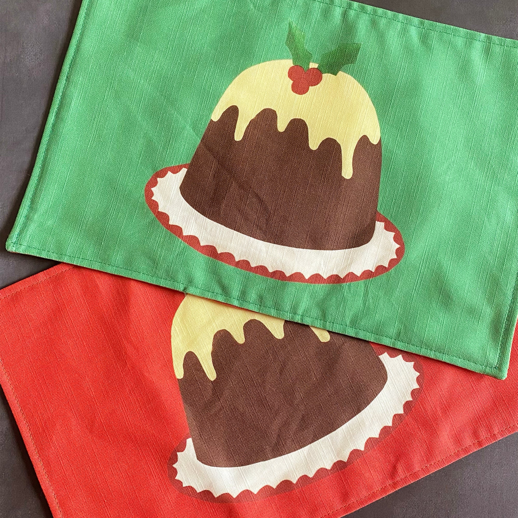 Christmas pudding placemats | double sided red and green