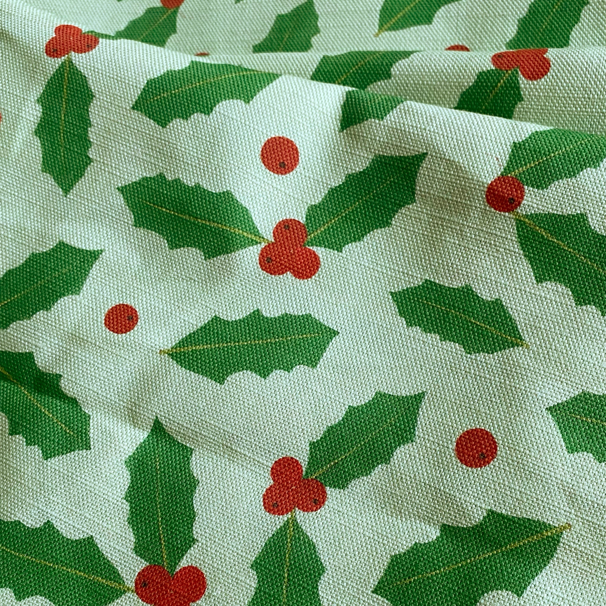 Christmas tablecloth | holly and berry print