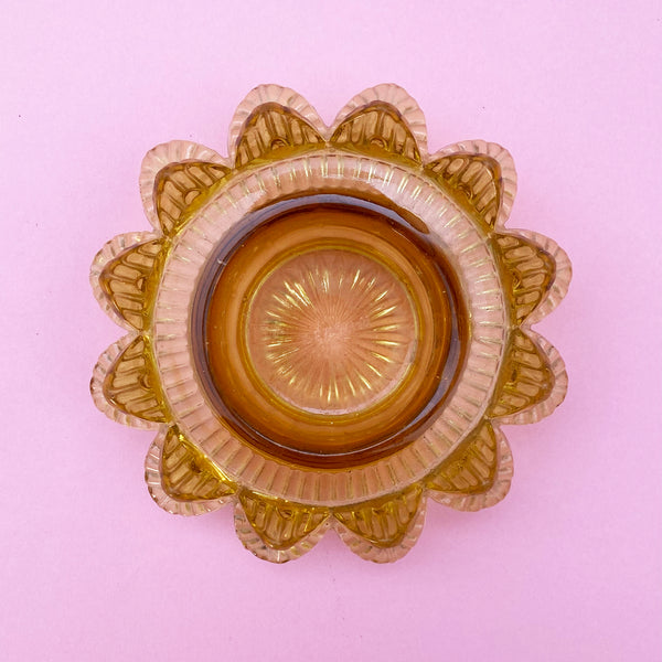 Vintage yellow glass ashtray / candle holder | flower design